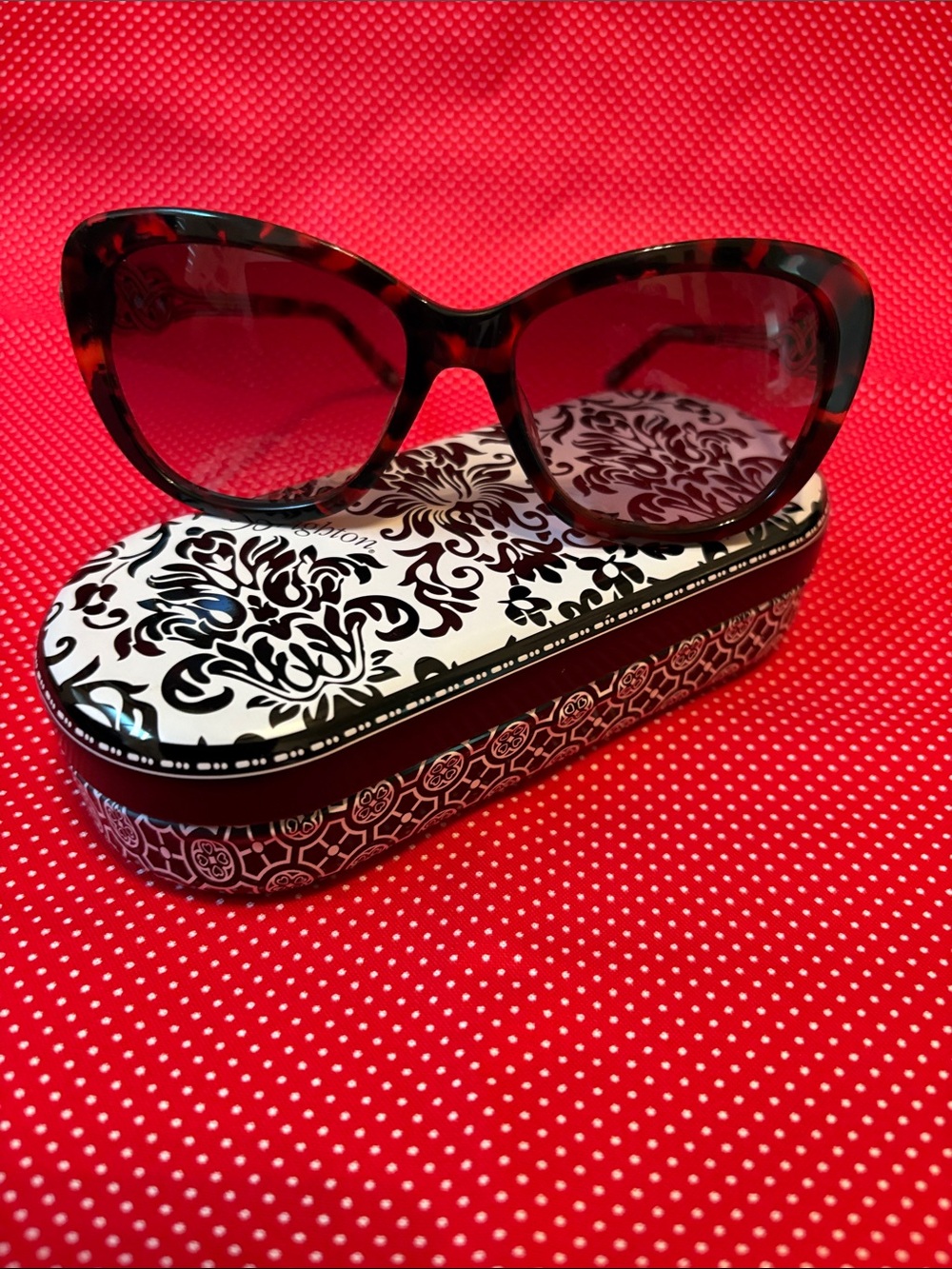 Brighton Tortoiseshell Cat-Eye Sunglasses - Brown Lenses